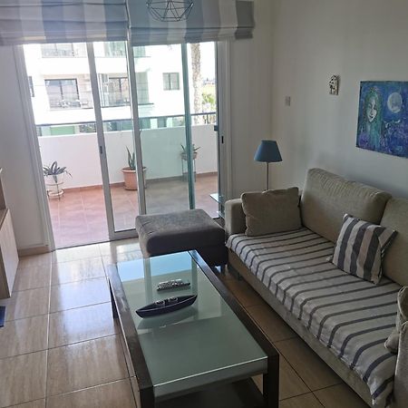 Carisa Downtown With Rooftop Pool ลาร์นาคา ภายนอก รูปภาพ
