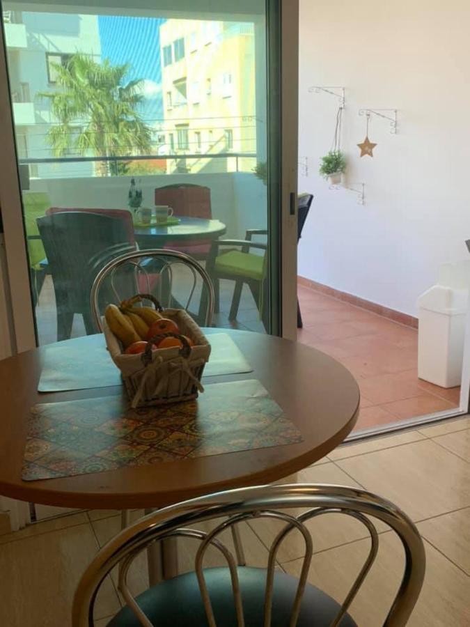 Carisa Downtown With Rooftop Pool ลาร์นาคา ภายนอก รูปภาพ