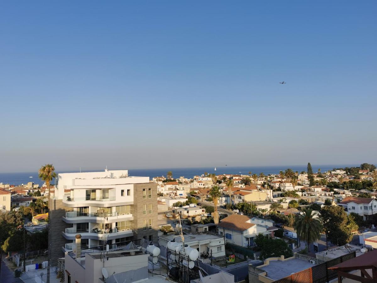 Carisa Downtown With Rooftop Pool ลาร์นาคา ภายนอก รูปภาพ